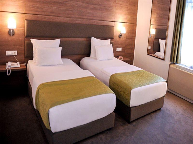 Hotel Opera Garni بلغراد المظهر الخارجي الصورة