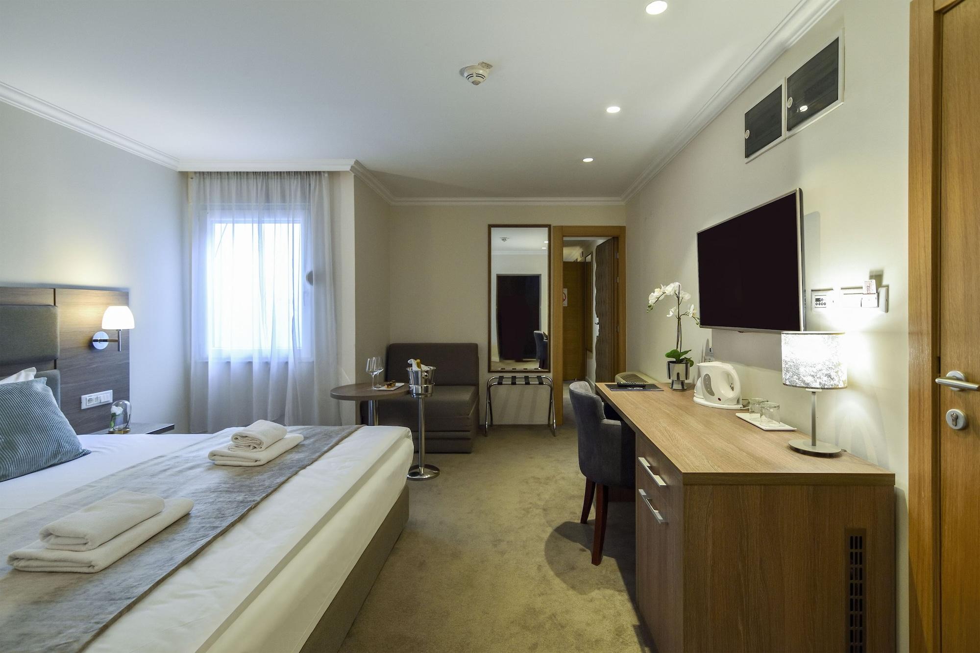 Hotel Opera Garni بلغراد المظهر الخارجي الصورة